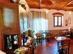 Ristorante pizzeria con giardino