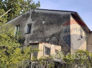 Rustico/Casale in Vendita in Strada Podere Pernossi a Perugia