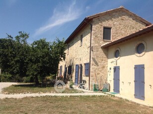 Rustico/Casale in Vendita in Strada Ponte Rio Ponte Pattoli a Perugia