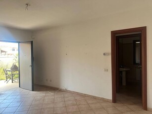 Villa a schiera in affitto a Pomezia