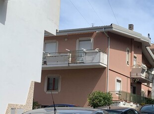 Villa a schiera in Piazza D'Armi a Vibo Valentia