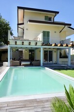 Villa in affitto a Forte dei Marmi