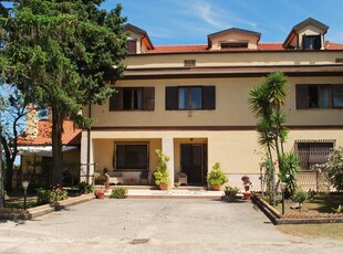 Villa in Strada Provinciale Per Treparni a Vibo Valentia