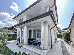 Villa in vendita a Pietrasanta