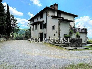 Villa in Vendita in a Arezzo