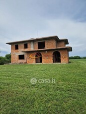 Villa in Vendita in a Arezzo