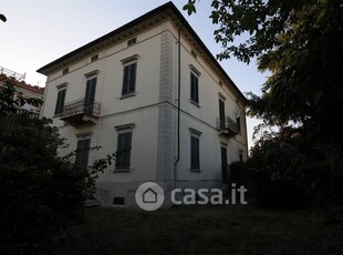 Villa in Vendita in a Pisa