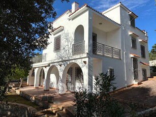 Villa in Vendita in J8J9+78 a Martina Franca