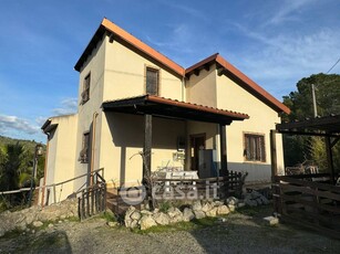 Villa in Vendita in Niscima Nord a Caltanissetta