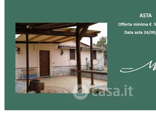 Villa in Vendita in Strada Astura 43 a Latina