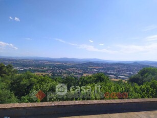 Villa in Vendita in Strada del Monte Lacugnano 1 a Perugia