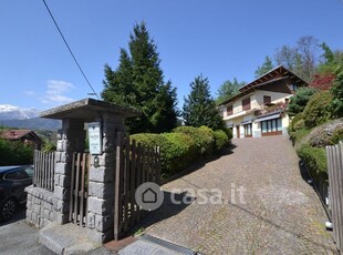 Villa in Vendita in Via Alfonso Ogliaro 84 a Biella