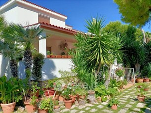 Villa in Vendita in Via Balene 53 a Taranto