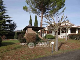 Villa in Vendita in Via Casale a L'Aquila