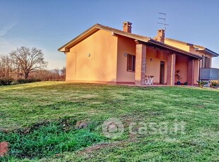 Villa in Vendita in Via Corte Lelli 237 -217 a Castelfranco di Sotto