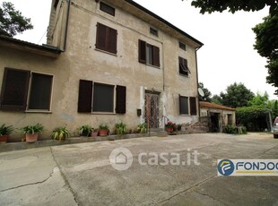 Villa in Vendita in Via Crinale a Santa Maria a Monte