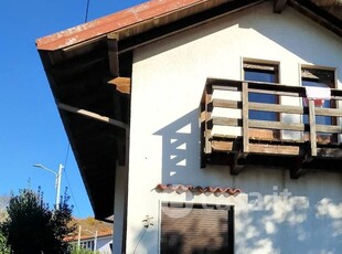 Villa in Vendita in Via Cruvera a Cuasso al Monte