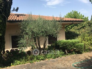 Villa in Vendita in Via Fontanile del Piscaro a Frascati