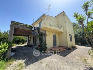 Villa in Vendita in Via Giacomo Cusmano a Caltanissetta