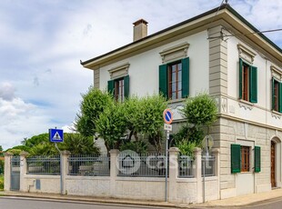 Villa in Vendita in Via Giacomo Matteotti a Casciana Terme Lari