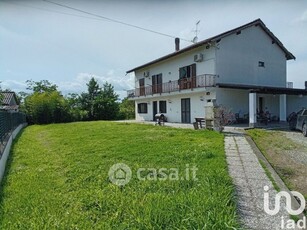 Villa in Vendita in Via Loreto 14 a Alessandria