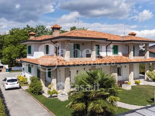 Villa in Vendita in Via Martiri della Libertà 32 a Pramaggiore