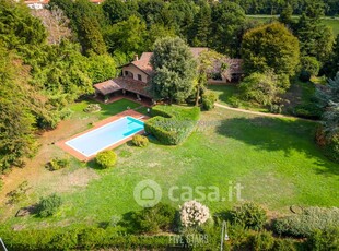 Villa in Vendita in Via Monte Grappa a Monticello Brianza