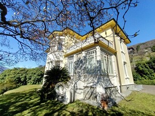 Villa in Vendita in Via Paolo Troubetzkoy a Verbania