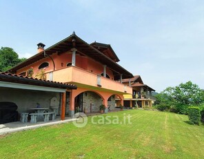 Villa in Vendita in Via San Martino a Arizzano