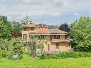 Villa in Vendita in Via San Matteo alla Benaglia a Bergamo