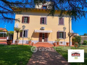 Villa in Vendita in Via Valdinievole Sud a Calcinaia