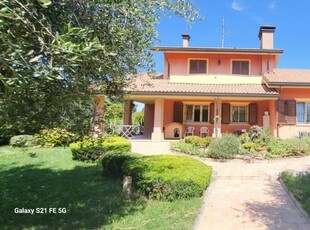 Villa in Via Giuseppe Garibaldi 101, Bellaria-Igea Marina, 12 locali