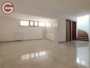 Villa in Via toscanini, Taurianova, 4 bagni, 195 m², multilivello