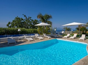 Casa a Anacapri con piscina, giardino e barbecue