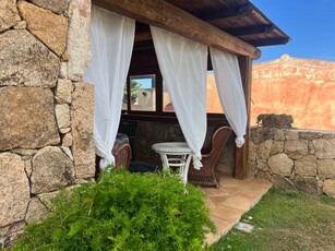 Casa a Porto San Paolo con piscina, terrazza e giardino