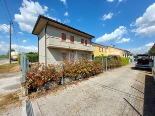 Villa singola in Via Goito 4, Rovigo, 4 locali, 1 bagno, garage