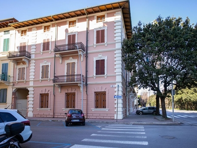 Appartamento di lusso di 113 m² in vendita Viareggio, Italia