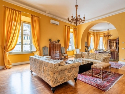 Appartamento di lusso di 260 m² in vendita Lucca, Toscana