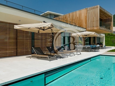 Appartamento di lusso di 530 m² in vendita Gardone Riviera, Lombardia