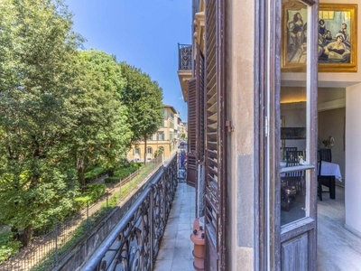 Appartamento di lusso di 108 m² in vendita Via Gino Capponi, 36, Firenze, Toscana