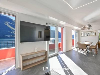 Appartamento di prestigio di 206 m² in vendita Strada Statale, Valsolda, Lombardia