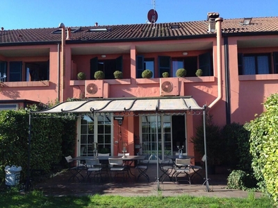 Appartamento di prestigio di 244 m² in vendita Basiglio, Lombardia