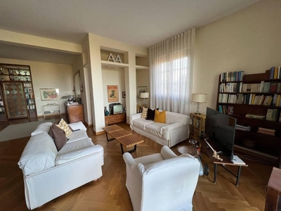 Appartamento di prestigio di 349 m² in vendita Bologna, Emilia-Romagna