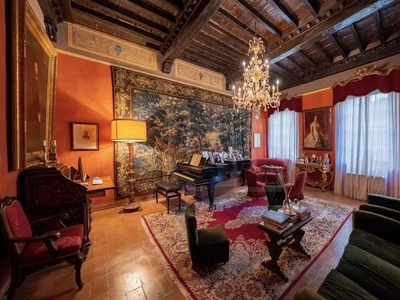 Appartamento di lusso in vendita Siena, Italia