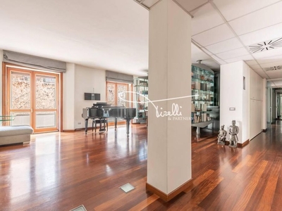 Prestigioso appartamento di 250 m² in vendita Via Giacomo Boni, 24, Milano, Lombardia