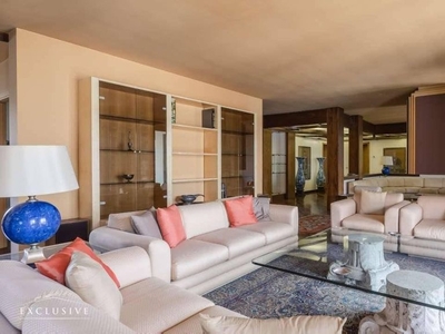 Appartamento di prestigio in vendita Via Lungolago Cesare Battisti 61, Desenzano del Garda, Lombardia