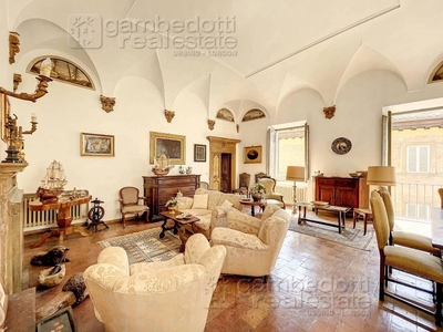Casa di lusso in vendita Urbino, Italia