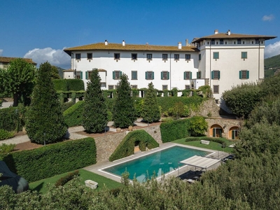 Castello di 1500 mq in affitto - Montecatini Alto, Toscana