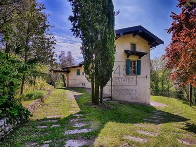 Casa di prestigio in vendita Toscolano-Maderno, Lombardia