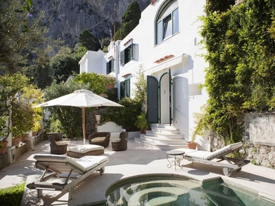 Prestigiosa Casa Indipendente in affitto Capri, Italia